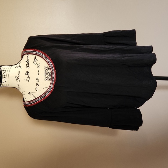 NWT Women's top - Picture 1 of 6